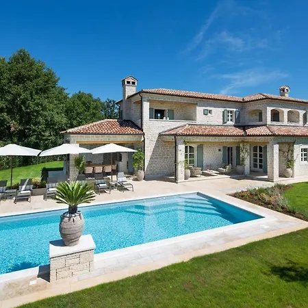 Villa Nevia *